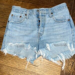 Levi’s 501 premium shorts size 25